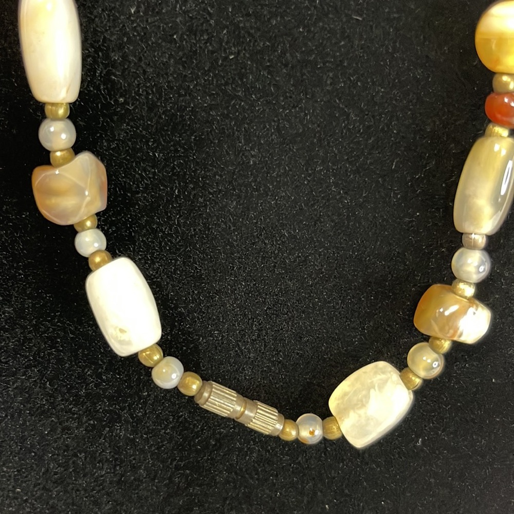 Vintage Multi-Colored Polished Agate Stone Beaded Necklace with Bronze Beads 17" - Picture 2 of 9